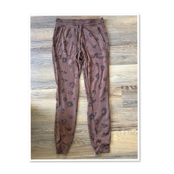 Splendid Corinna Jogger - Picture 2 of 11